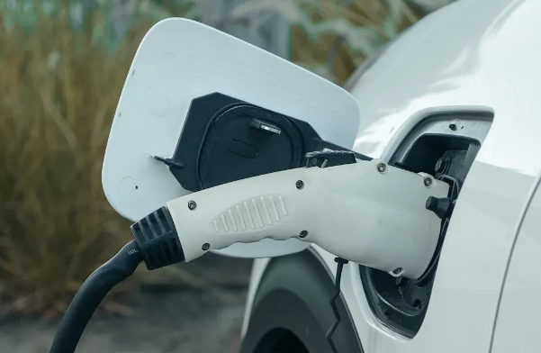 Bir Tesla'yı şarj etmek ne kadar sürer?