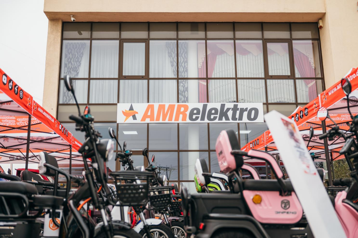 Jinpeng Group Avrupa'da yelken açıyor! Romanya, ilk tam kategori amiral mağazasının büyük açılışını ağırlıyor